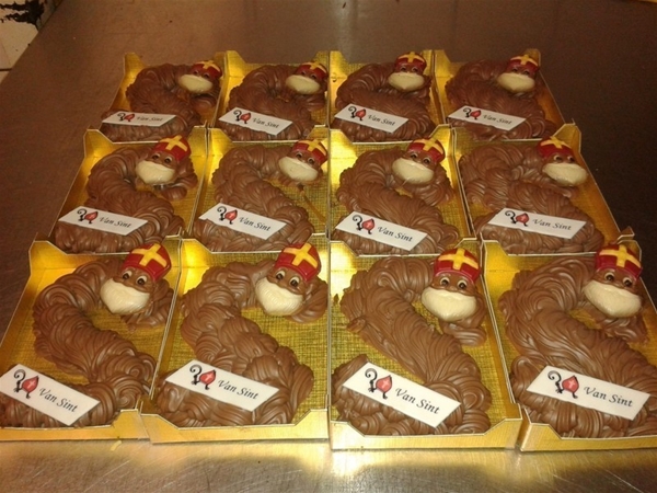 ROOM CHOCOLADE SPUITLETTER MELK S